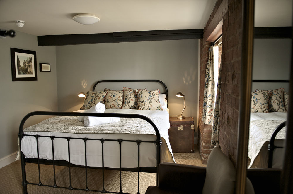 Head Of The River Inn 4*
