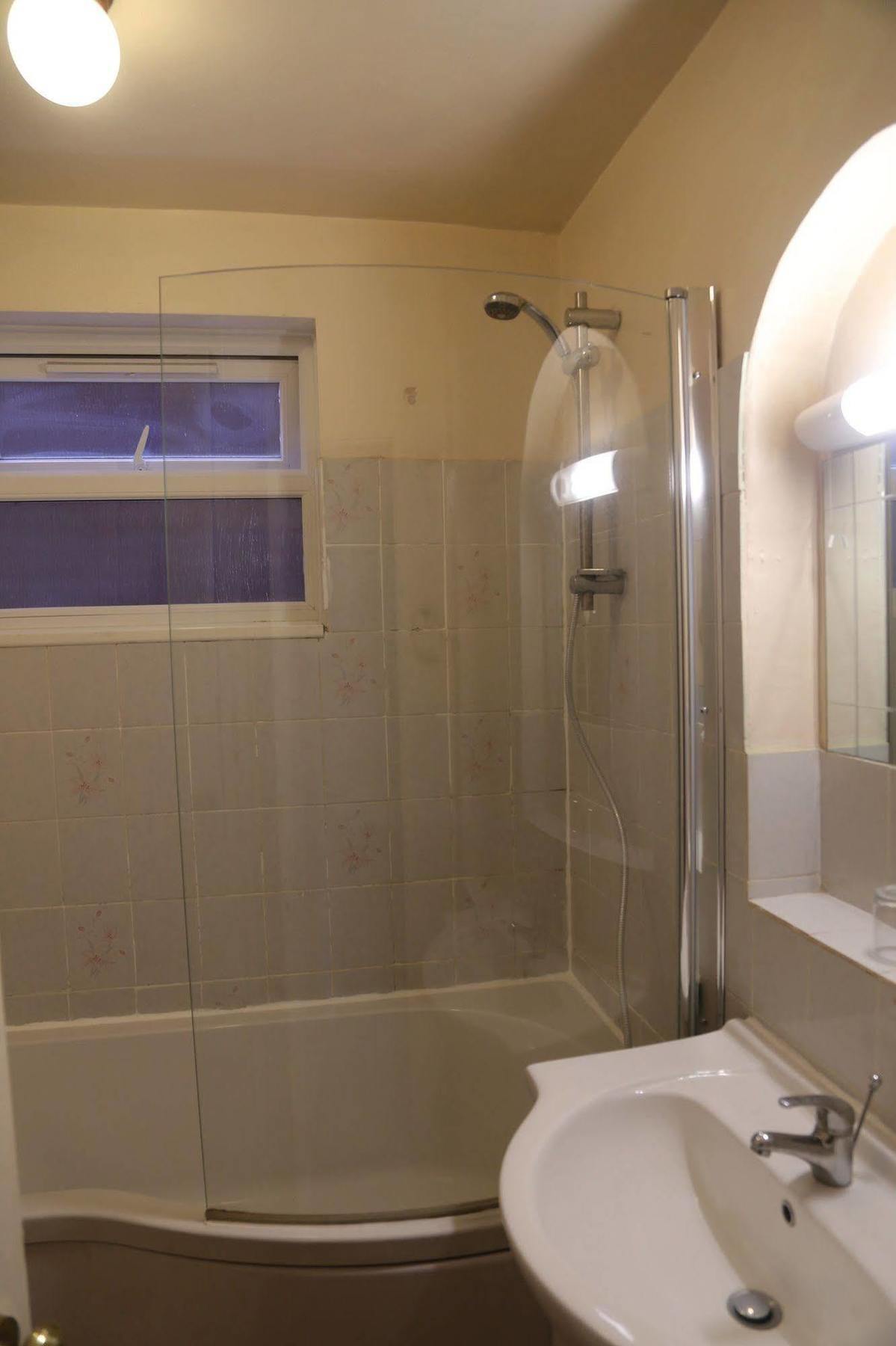All Seasons Guest house Oxford