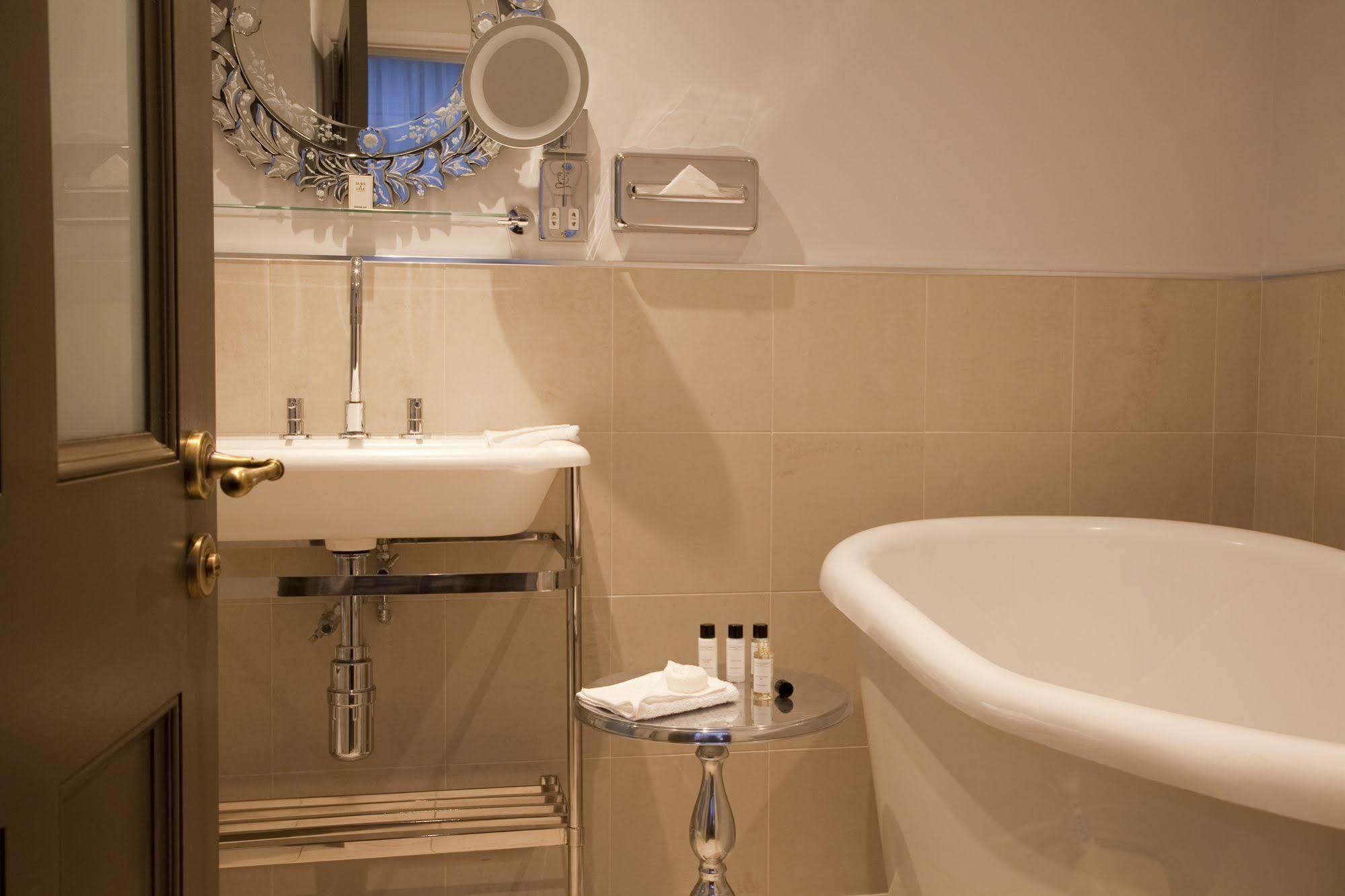Hotel Vanbrugh House 4*