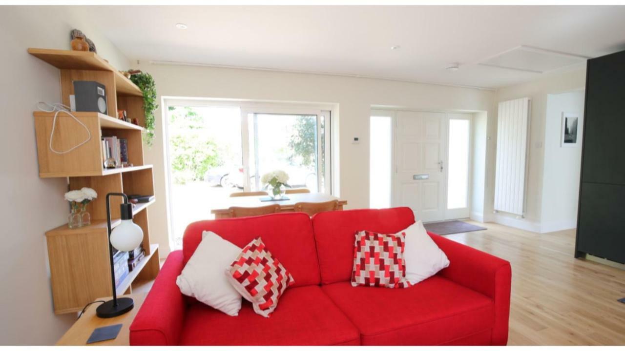 Apartment ★ Luxury ★ Sleeps 4, Free Parking