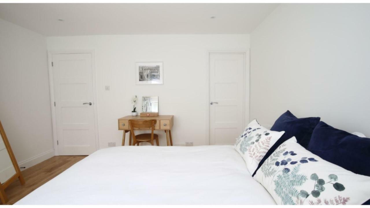 Apartment ★ Luxury ★ Sleeps 4, Free Parking Oxford