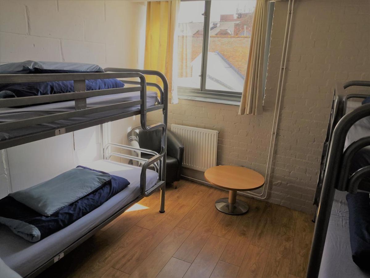 Hostel Backpackers *